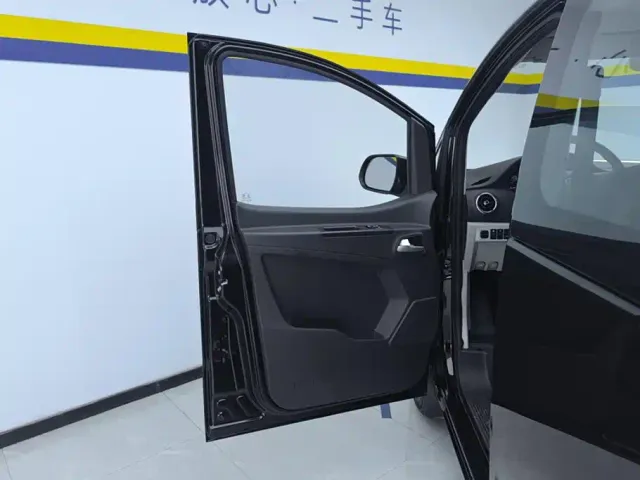 JAC Refine M3 — Фото автомобиля 7