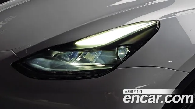 Tesla Model Y — Фото автомобиля 7