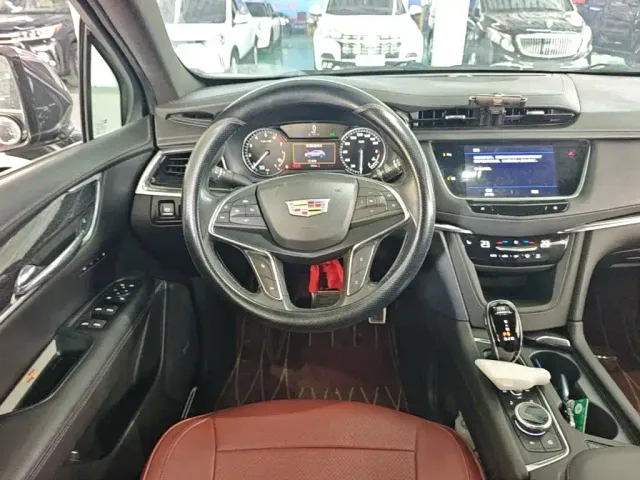 Cadillac Cadillac XT5 2022 2.0T 2WD Luxury — Фото автомобиля 10