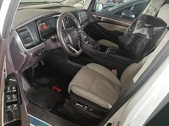 GAC Trumpchi M8 — Фото автомобиля 10