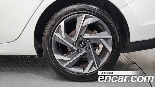 Hyundai Avante CN7 — Фото автомобиля 6