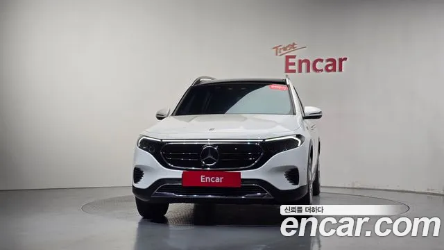 Mercedes-Benz EQB X243 — Фото автомобиля 3