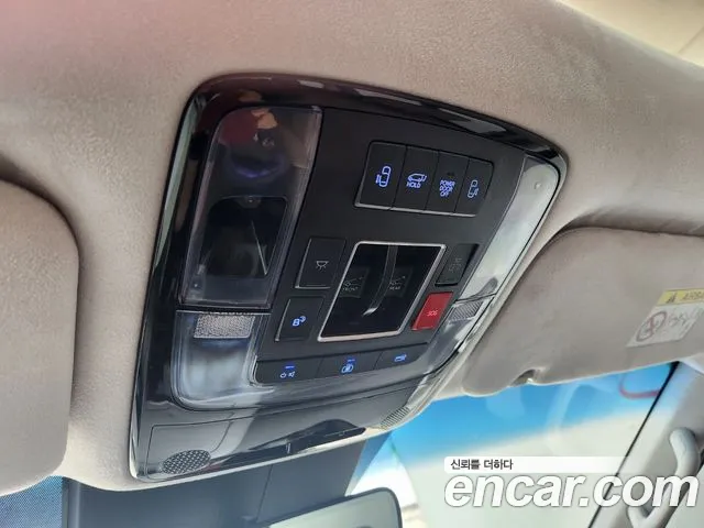 Hyundai Staria Staria 4WD Lounge 7 мест — Фото автомобиля 19