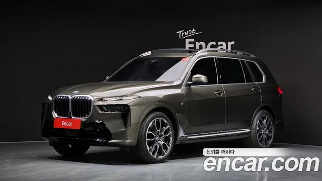 Фотография автомобиля — BMW X7 G07
