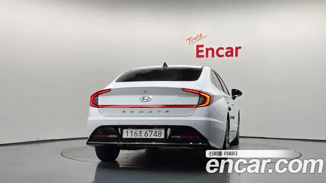 Hyundai Sonata — Фото автомобиля 4
