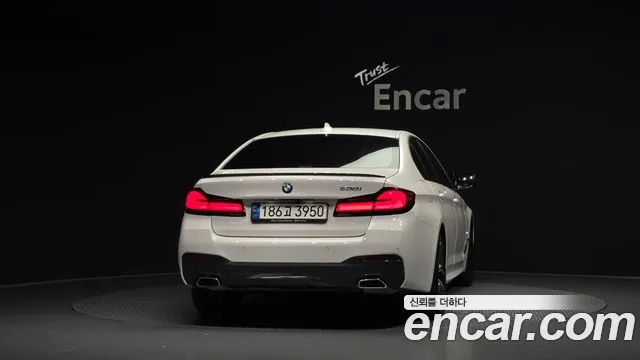 BMW 5 Series G30 — Фото автомобиля 4
