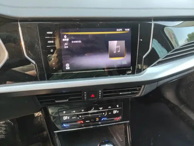Volkswagen Passat — Фото автомобиля 9