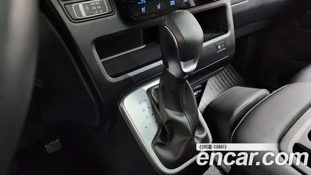 Hyundai Staria — Фото автомобиля 9