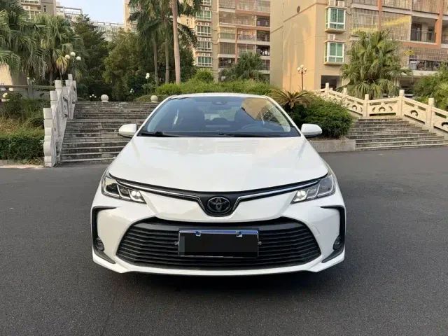 Toyota Corolla — Фото автомобиля 2