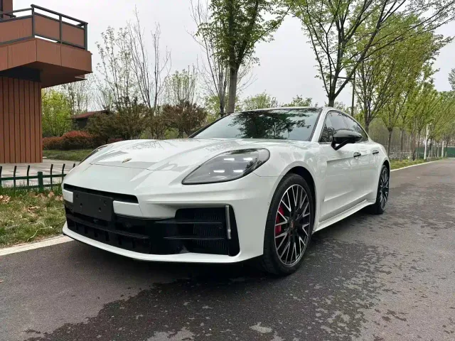 Porsche Panamera — Фото автомобиля 2