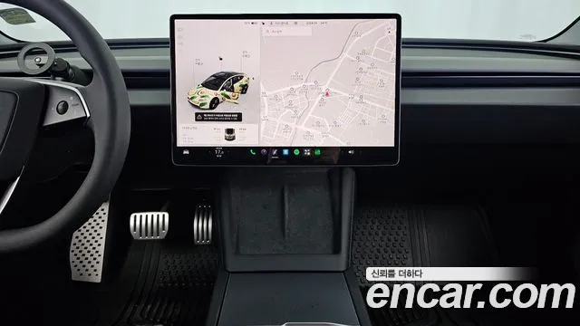 Tesla Model 3 — Фото автомобиля 20
