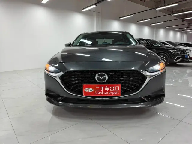Mazda Axela — Фото автомобиля 2