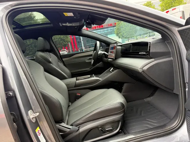 BYD Qin L — Фото автомобиля 10
