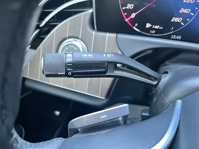 Mercedes-Benz E-Class — Фото автомобиля 15