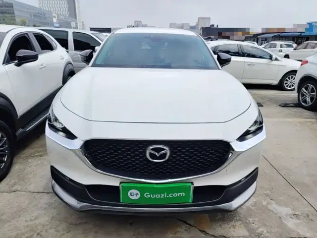 Mazda CX-30 EV — Фото автомобиля 2