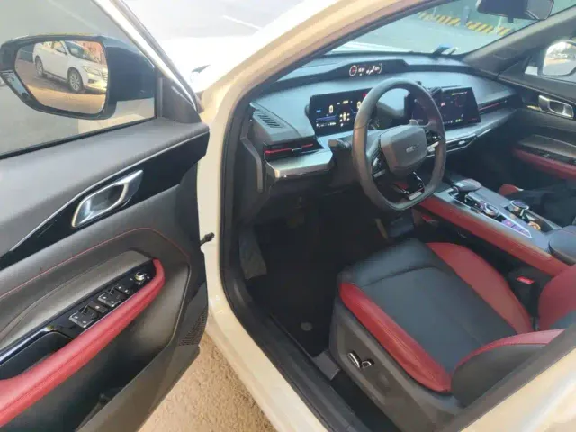 Changan Z6 — Фото автомобиля 13