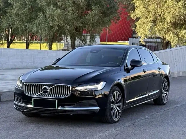 Фотография автомобиля — Volvo S90