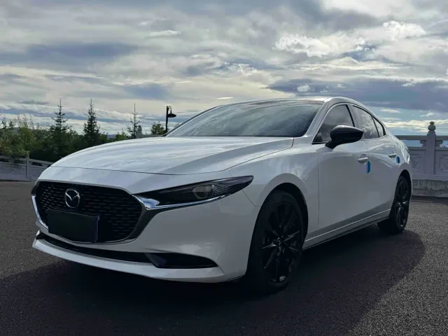 Фотография автомобиля — Mazda Axela