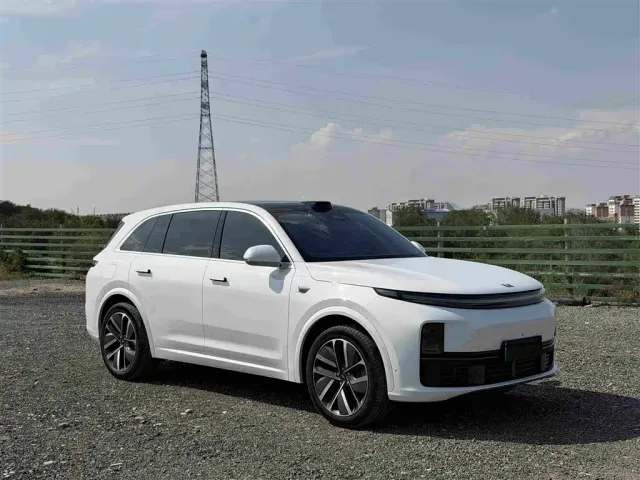 Li Auto L7 — Фото автомобиля 3
