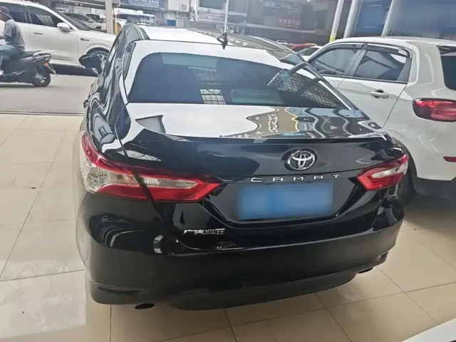 Toyota Camry — Фото автомобиля 5