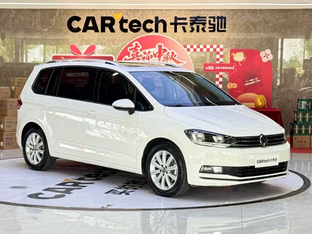 Volkswagen Touran 2021 Touran L 280TSI DSG Comfort Edition 7-seater — Фото автомобиля 3