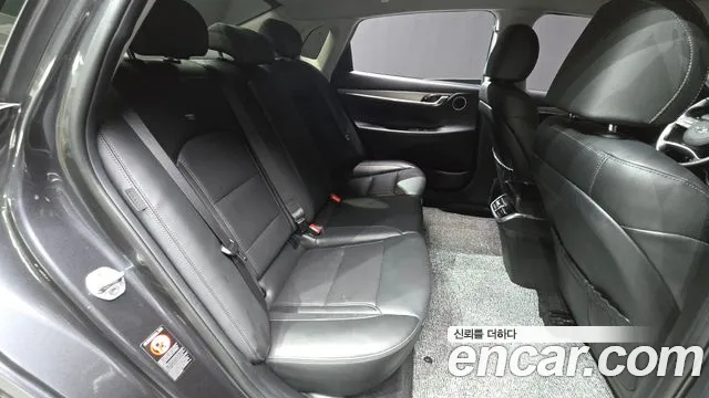 Hyundai Grandeur New — Фото автомобиля 11