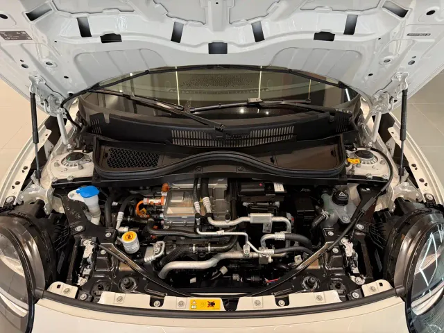 MINI Electric MINI ACEMAN — Фото автомобиля 14