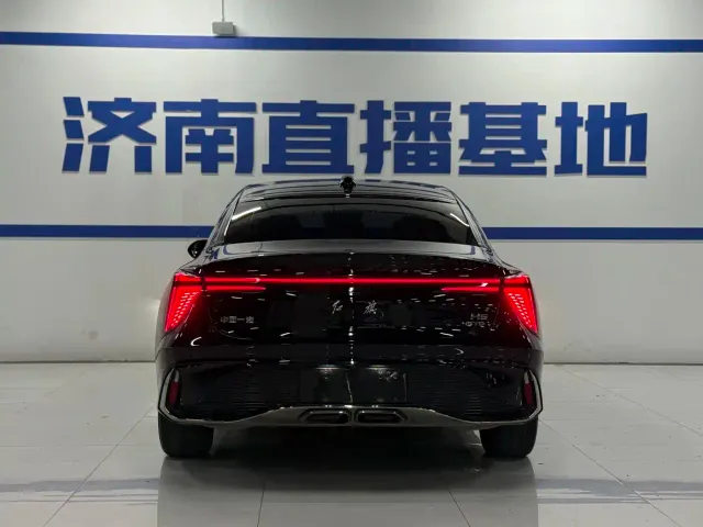 Hongqi H6 — Фото автомобиля 10