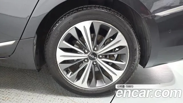 Kia K8 Hybrid — Фото автомобиля 6