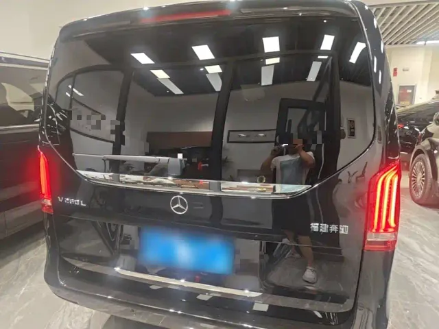 Mercedes-Benz V-Class — Фото автомобиля 3