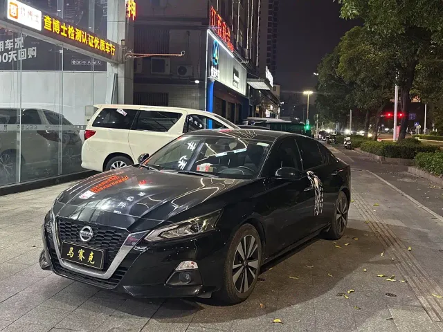 Фотография автомобиля — Nissan Teana
