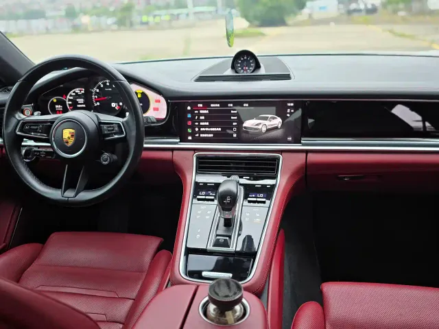 Porsche Panamera — Фото автомобиля 9