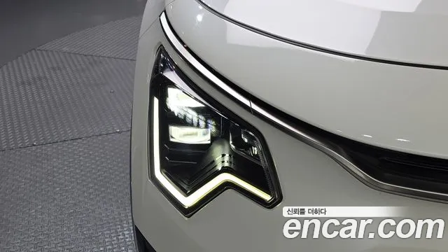 Kia Niro The All New Niro Signature — Фото автомобиля 17