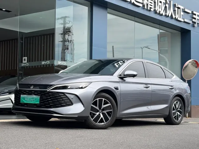 Фотография автомобиля — BYD Qin L