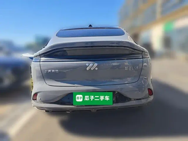 IM Motors LS6 — Фото автомобиля 5