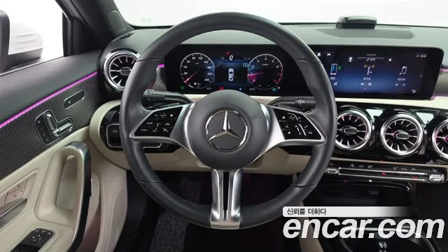 Mercedes-Benz A-Class — Фото автомобиля 12