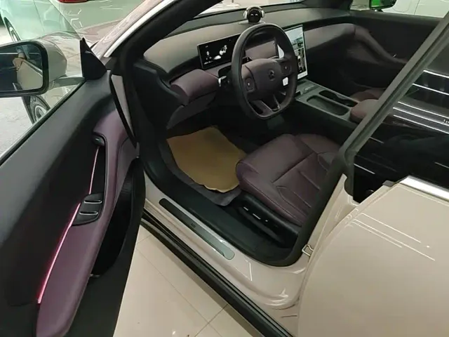 Nio ET5 Touring — Фото автомобиля 15