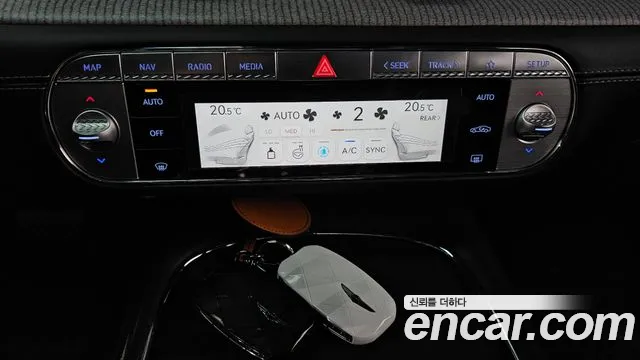 Genesis G90 Бензин 3.5 турбо AWD — Фото автомобиля 28