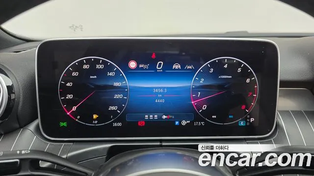 Mercedes-Benz C-Class W206 — Фото автомобиля 8