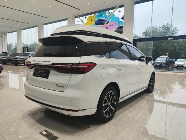 BYD Song MAX — Фото автомобиля 5