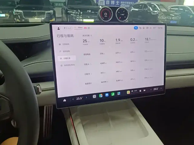 Xiaomi SU7 — Фото автомобиля 12