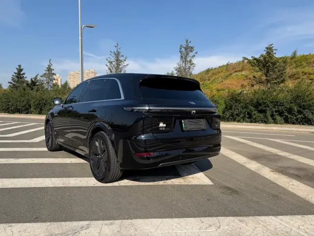 Li Auto L7 — Фото автомобиля 4