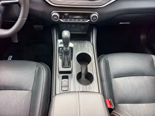 Nissan Teana — Фото автомобиля 9