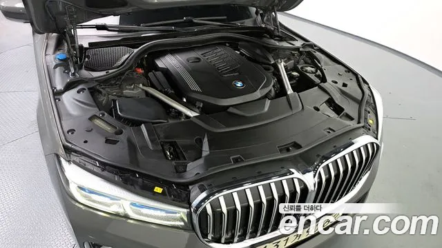 BMW 7-Series — Фото автомобиля 6