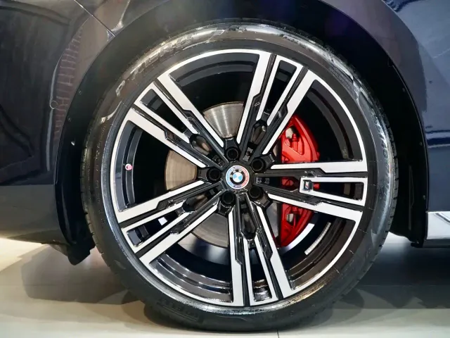 BMW 7 Series — Фото автомобиля 4