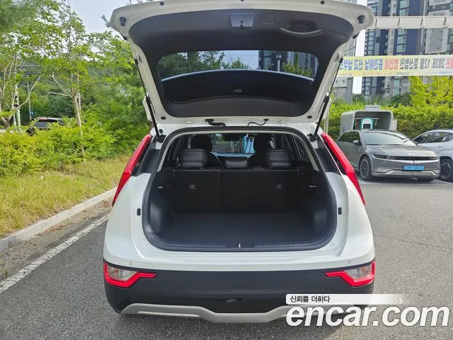Kia Niro Niro (New) — Фото автомобиля 5
