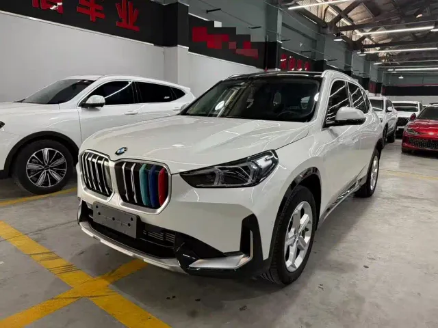 Фотография автомобиля — BMW X1