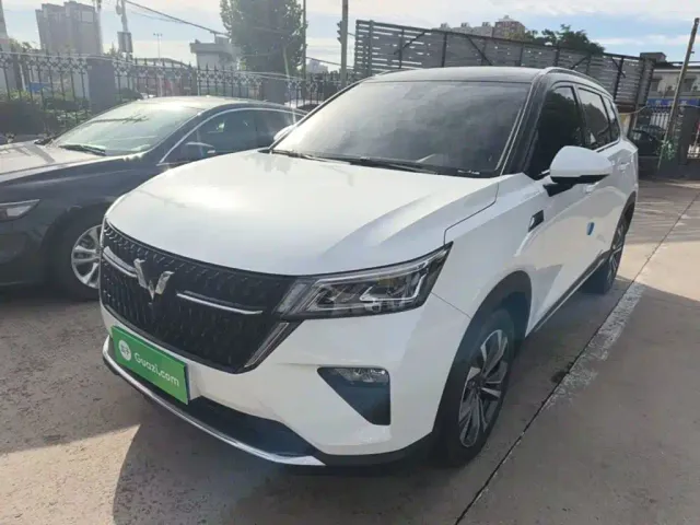 Фотография автомобиля — Wuling Asta