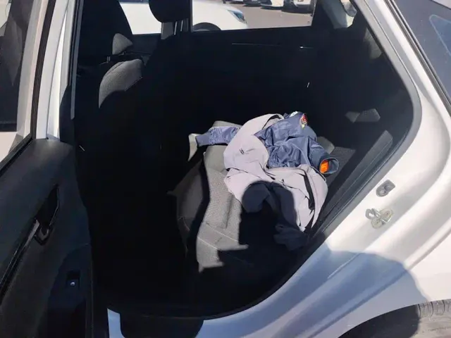 Hyundai Elantra — Фото автомобиля 11