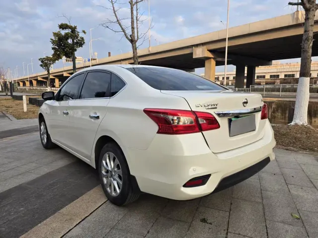 Nissan Sylphy — Фото автомобиля 5